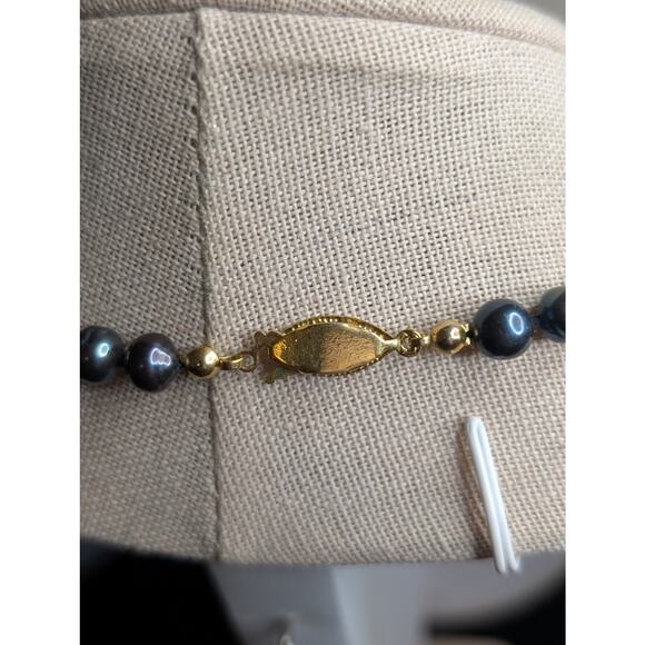 Vintage Black Freshwater Pearl Hand-Knotted Slightly Graduated 18" Necklace - Picture 7 of 12